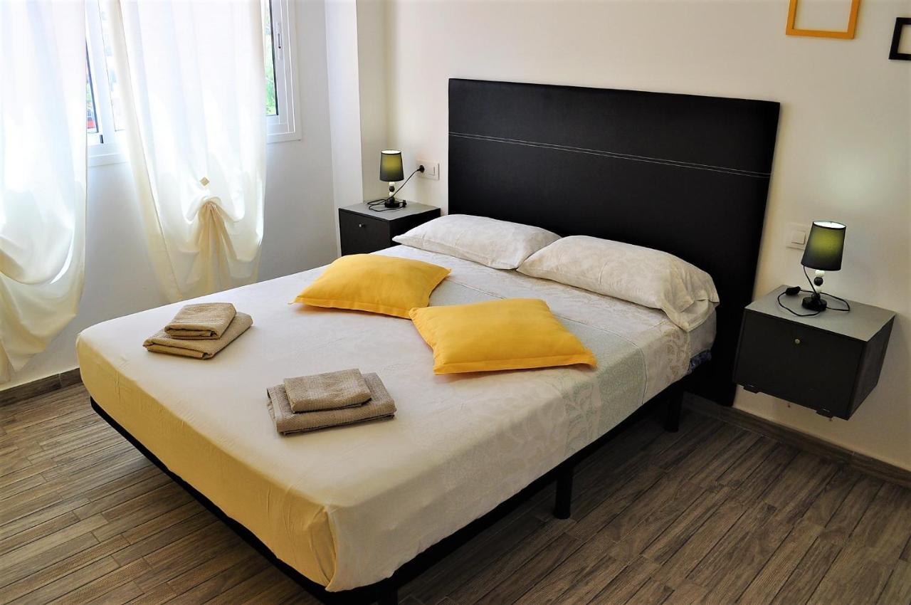 Cris Sol Apartments ロスクリスティアーノス エクステリア 写真